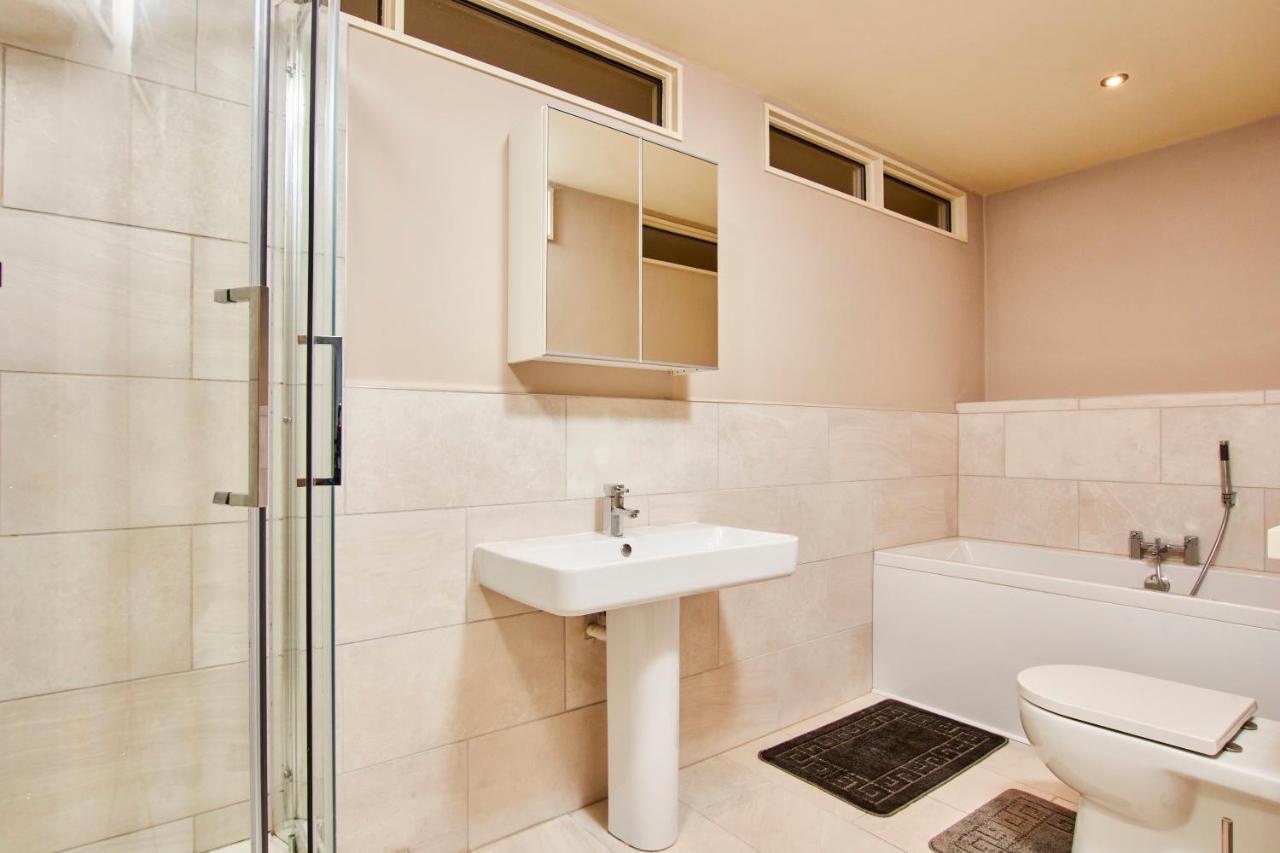 The Stunning Central Harrogate Abode - Sleeps 6 Εξωτερικό φωτογραφία